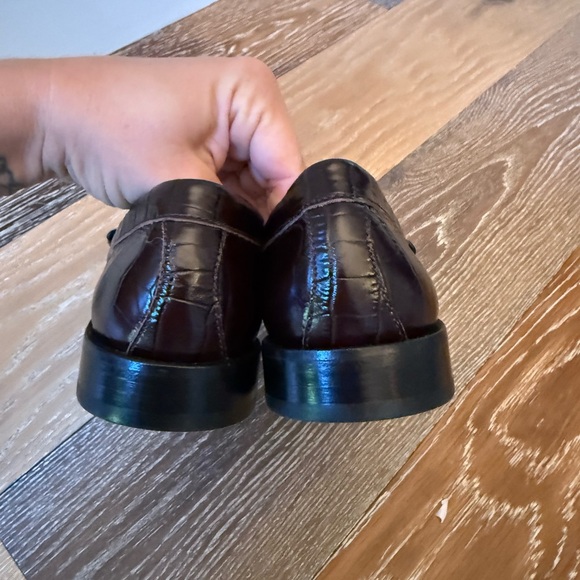 Stuart Weitzman
Women's Lottie Embossed Loafers NWT - Picture 8 of 16